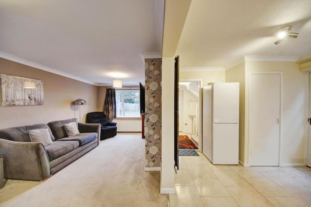 Beautiful Home Close To Town Free Netflix, Wifi Solihull Exterior photo